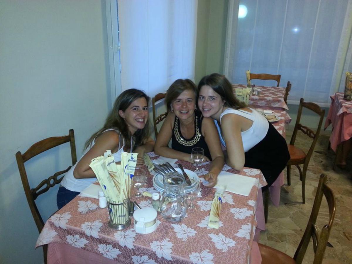 Hotel Irene Riccione Buitenkant foto