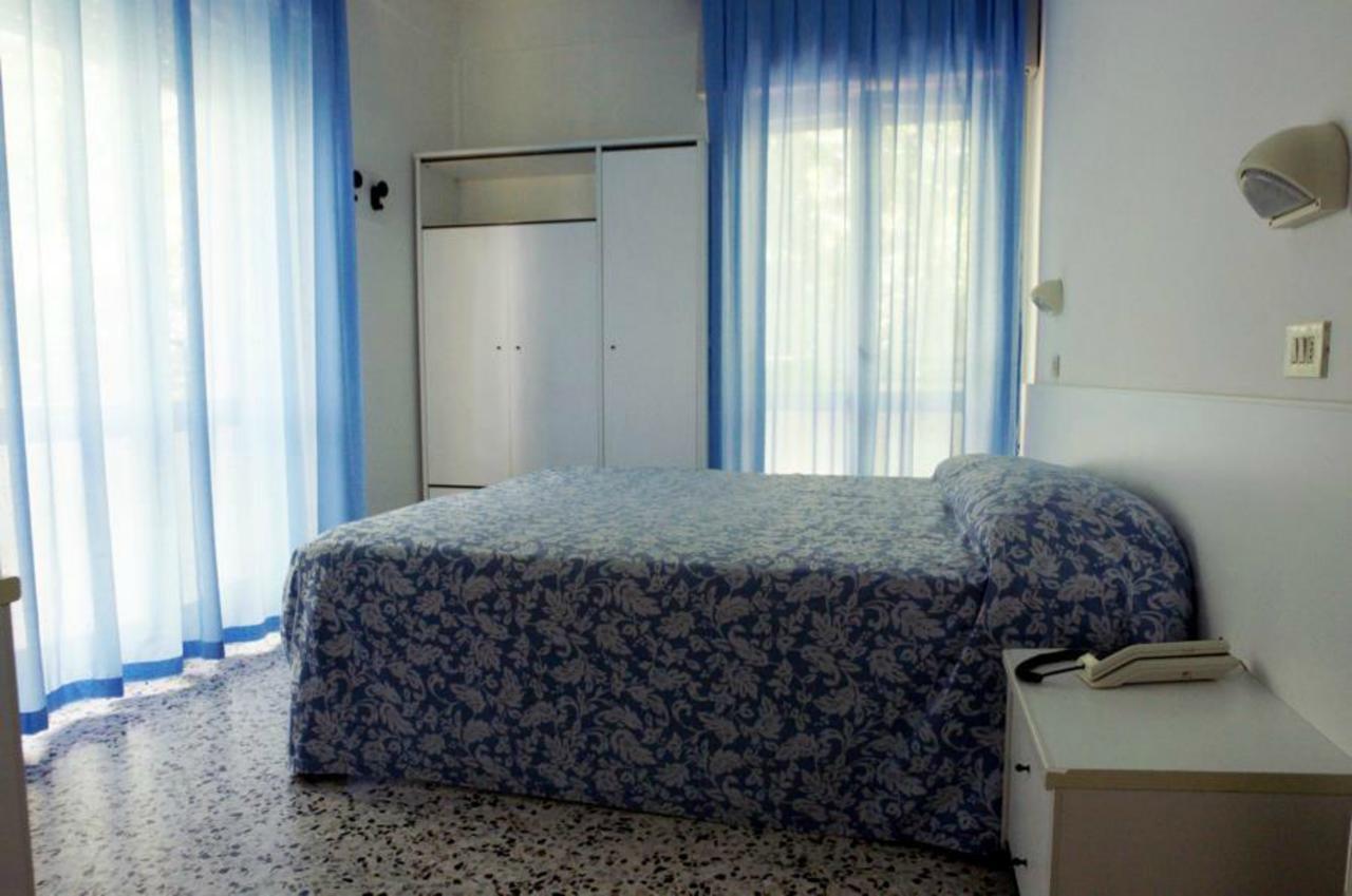 Hotel Irene Riccione Buitenkant foto