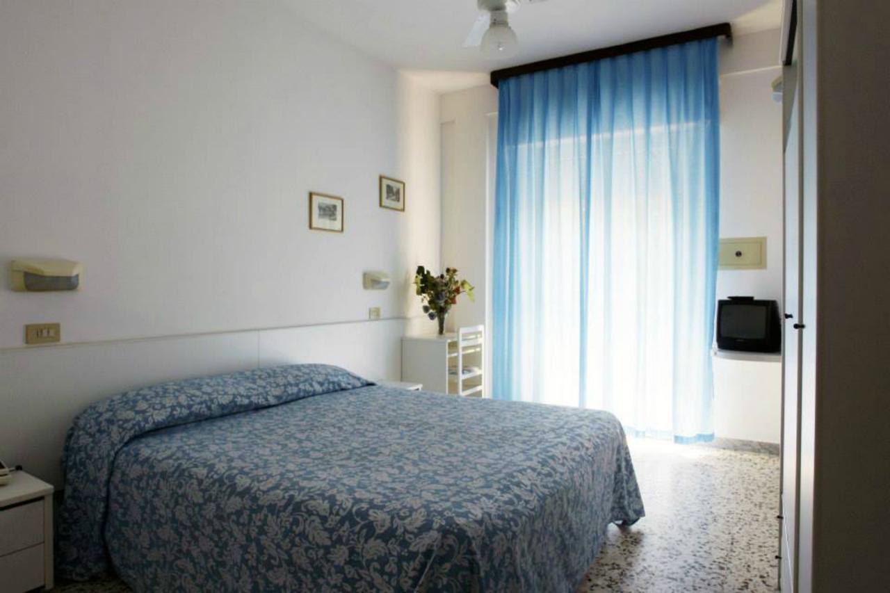 Hotel Irene Riccione Buitenkant foto
